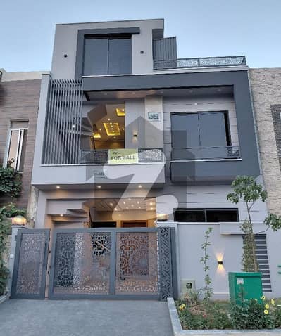 5 MARLA BRAND NEW HOUSE FOR SALE. B17 (FMC) . DOUBLE UNIT HOUSE.