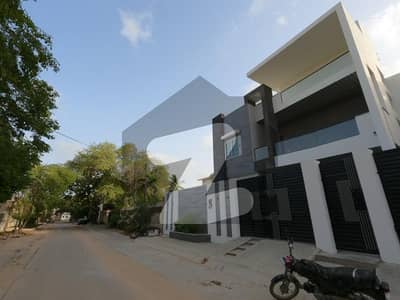 TOWN HOUSE 250 SQ YRDS