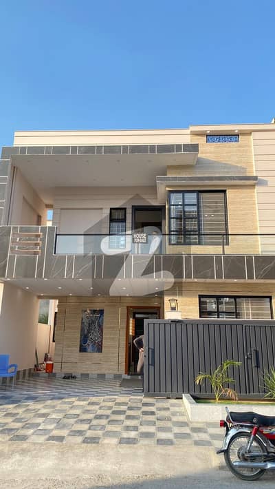 جناح گارڈنز فیز 1 جناح گارڈنز,ایف ای سی ایچ ایس,اسلام آباد میں 4 کمروں کا 7 مرلہ مکان 3.6 کروڑ میں برائے فروخت۔