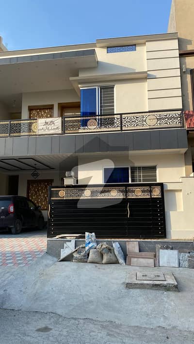 In Jinnah Gardens Phase 1 7 Marla House For Sale