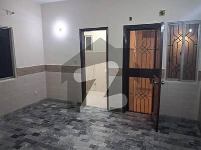 چپل سن سٹی سکیم 33,کراچی میں 4 کمروں کا 8 مرلہ مکان 3.0 کروڑ میں برائے فروخت۔