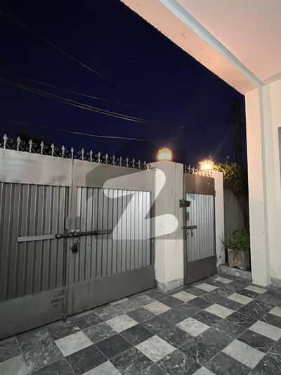 11.5 Marla Beautiful House Available In Faisal Town Canal Road