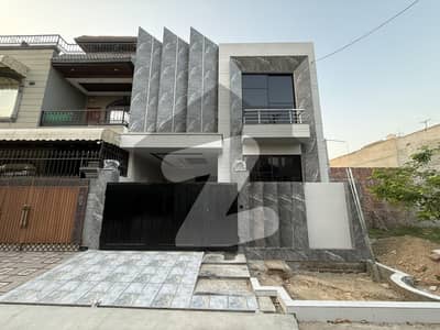 5 Marla Triple Storey Luxury House For Sale In Bismillah Housing Scheme