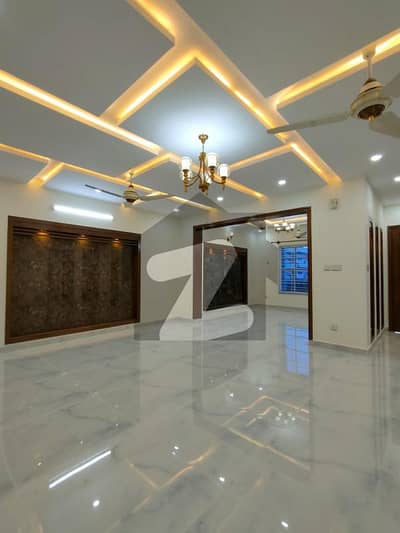 Ground Floor For Rent in G-13 (10 Marla)