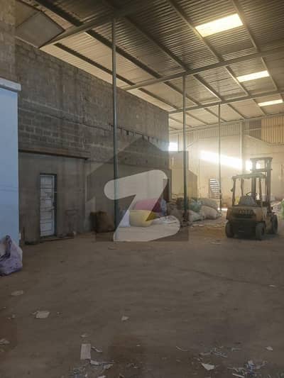 Korangi Industrial Area Warehouse Sized 650 Square Yards