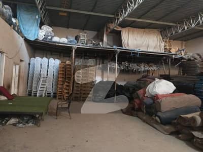 A 400 Square Yards Warehouse In Karachi Is On The Market For rent