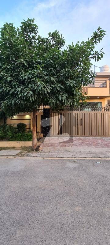 8 Marla Single Story Corner House available for Sale