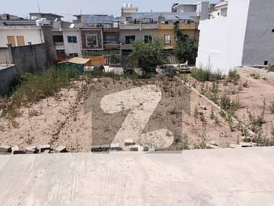 Prime Commercial Plot Available in H-13 F Block