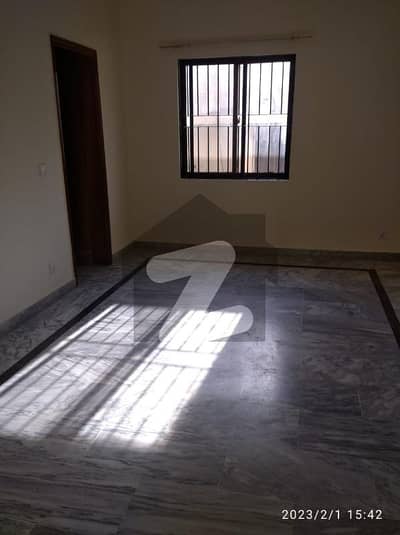 300 Square Yards House In DHA Phase 4 For rent