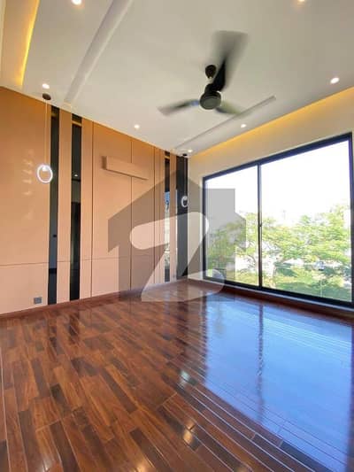 10 MARLA UPPER PORTION AVAILABLE FOR RENT IN PARAGON CITY