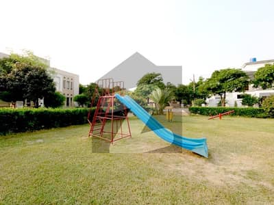 1 KANAL FACING PARK RESIDENTIAL PLOT FOR SALE IN BLOCK C