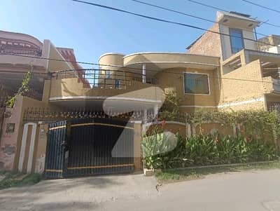 Double Storey 10 Marla House Available In Nasheman Colony For sale