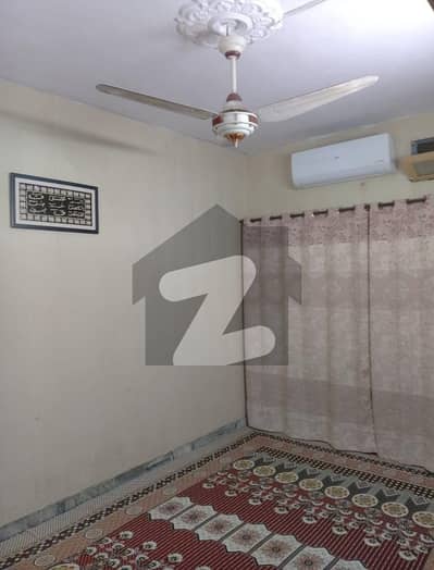 لال کُرتی راولپنڈی میں 3 کمروں کا 1 کنال بالائی پورشن 1.2 لاکھ میں کرایہ پر دستیاب ہے۔