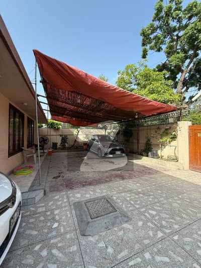 600 Square Yard Corner Bungalow For Sale In DHA Phase 1