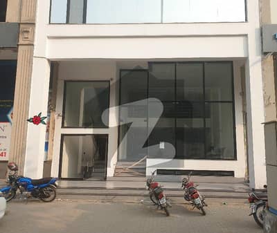 ڈی ایچ اے فیز 5 - ڈبل سی اے بلاک فیز 5,ڈیفنس (ڈی ایچ اے),لاہور میں 8 مرلہ دکان 6.25 لاکھ میں کرایہ پر دستیاب ہے۔