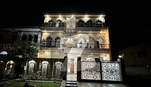 بسم اللہ ہاؤسنگ سکیم ۔ ابوبکر بلاک بسم اللہ ہاؤسنگ سکیم,جی ٹی روڈ,لاہور میں 10 مرلہ مکان 4.6 کروڑ میں برائے فروخت۔