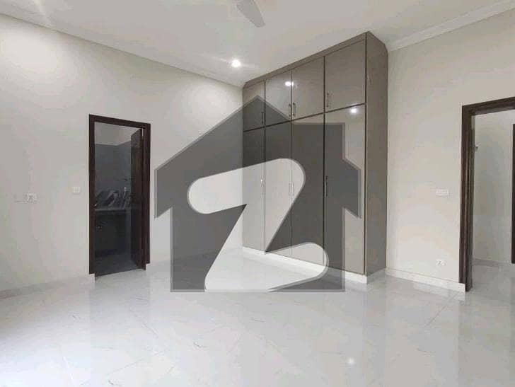 1000 Square Feet Upper Portion 1000 Square Feet Upper Portion