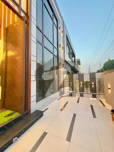 10 Marla Brand New House Available For Sale