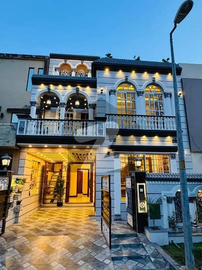 5 MARLA BEAUTIFUL FULL HOUSE FOR RENT IN BAHRIA TOWN LAHORE 5 MARLA BEAUTIFUL FULL HOUSE FOR RENT IN BAHRIA TOWN LAHORE
