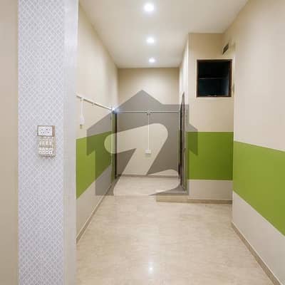 بہادر آباد گلشنِ اقبال ٹاؤن,کراچی میں 2 مرلہ Studio دکان 1.5 کروڑ میں برائے فروخت۔