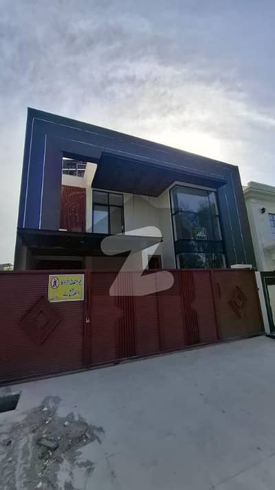 MODERN DESIGNER HOUSE IN MULTI GARDENS B-17, ISLAMABAD FOR SALE