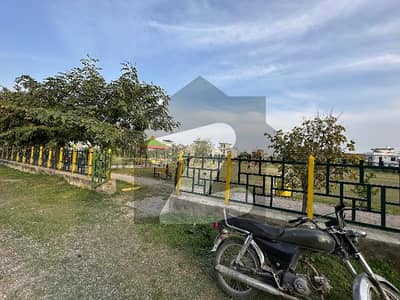 5 Marla Plot Available for Sale in I-16