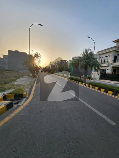 اتحاد ٹاؤن فیز ١ اتحاد ٹاؤن,رائیونڈ روڈ,لاہور میں 5 مرلہ رہائشی پلاٹ 1.7 کروڑ میں برائے فروخت۔