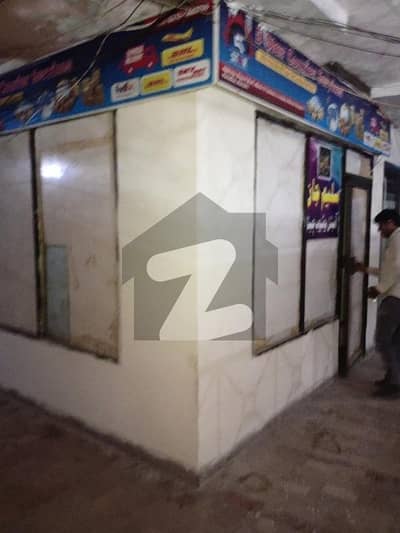 100 Square Feet Shop In Stunning Gulistan-e-Jauhar - Block 17 Is Available For sale