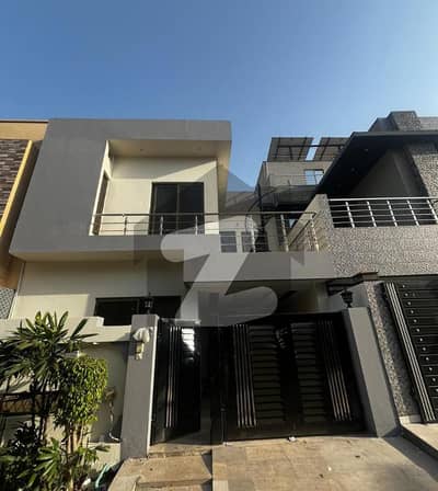 10 Marla house for sale