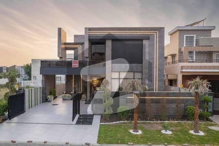 1 Kanal Luxury House With Basement Prime Location DHA