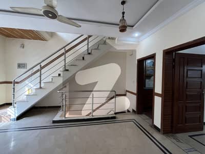 04 Marla Upper Portion Available For Rent G-13/1 Islamabad | Ideal Location | With RoofTop Access & Mumty