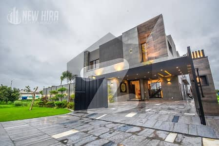 Double Unit House for Sale | 6 Bedrooms Luxury Family Home with Spacious Living Areas & Modern Design