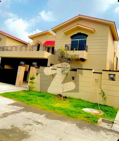 10-Marla 5-Bedroom'S Tile Flooring (Brigadier House) For Sale | Askari 10 Lahore Cantt | Nusrat Estate 10-Marla 5-Bedroom'S Tile Flooring (Brigadier House) For Sale | Askari 10 Lahore Cantt | Nusrat Estate