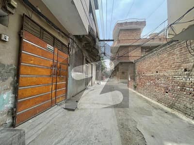 لال پل مغلپورہ,لاہور میں 3 کمروں کا 3 مرلہ مکان 95.0 لاکھ میں برائے فروخت۔ لال پل مغلپورہ,لاہور میں 3 کمروں کا 3 مرلہ مکان 95.0 لاکھ میں برائے فروخت۔