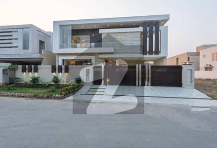 Modern 1 Kanal Luxury Villa For Sale Lake City Meadows, Lahore Modern 1 Kanal Luxury Villa For Sale Lake City Meadows, Lahore