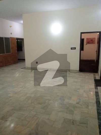 400 Yds Ground Floor Silent Commercial Portion Available For Rent In Block 2 Gulshan-E-Iqbal