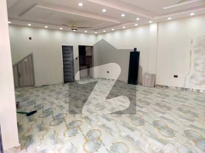 سیٹیلائیٹ ٹاؤن راولپنڈی میں 3 مرلہ Studio دفتر 1.0 لاکھ میں کرایہ پر دستیاب ہے۔