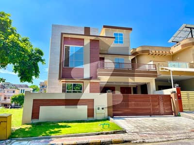 10 Marla Beautiful House for Sale in DHA Phase 1