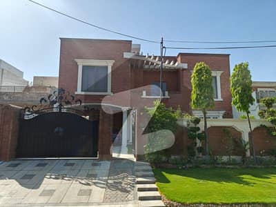 1 Kanal Well Maintained And Practical House For Sale