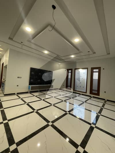 400 Sq/yd Brand New Luxury House 400 Sq/yd Brand New Luxury House