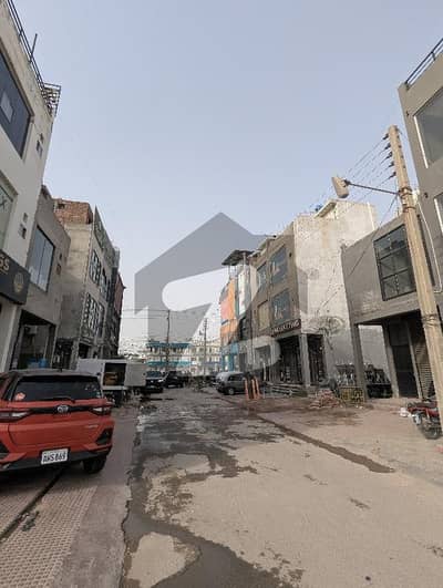 1.25 Marla Shop Available For Sale Model Town Multan Prime Location