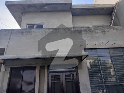 ایل ڈی اے ایوینیو ۔ بلاک جی ایل ڈی اے ایوینیو,لاہور میں 4 کمروں کا 10 مرلہ مکان 2.4 کروڑ میں برائے فروخت۔