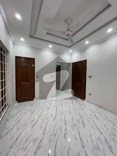 6 Marla Brand New Double Storey New 1 Unite House Bedrooms. 4 With Bathrooms. 5/ Dining Room/2 Kitchen Car Parking All Facilities In Life Available Electric City Water
