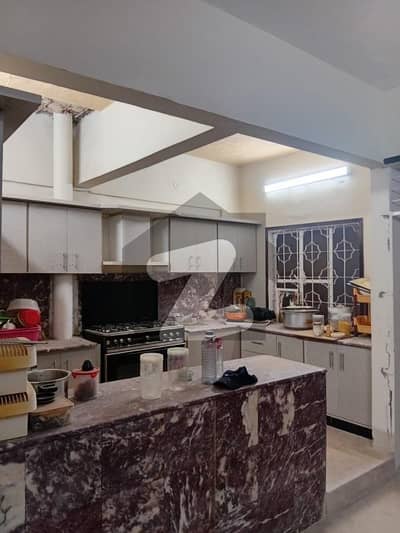130 Yards We'll Maintained Triple story Corner West open 6 Bed