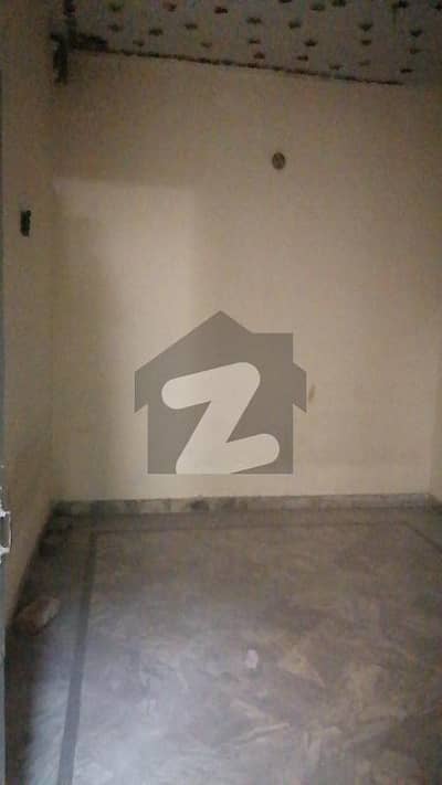 4.5 Marla Used House Upper Portion Available For Rent 4.5 Marla Used House Upper Portion Available For Rent