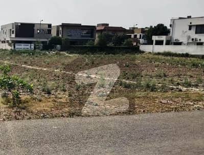 Kanal Pair Plot No- 3550 And 3551 Block Y - Total 40 Marla Plot On Top Location of Phase 7 DHA Lahore For Urgent Sale