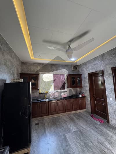 Hayatabad Phase 2 2 Kanal Uper Portion Available For Rent