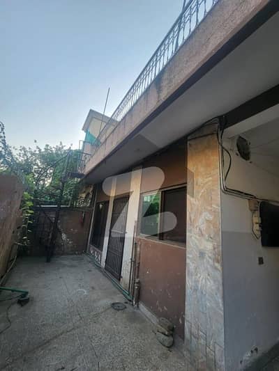 G10/1 Upper Portion Available For Rent