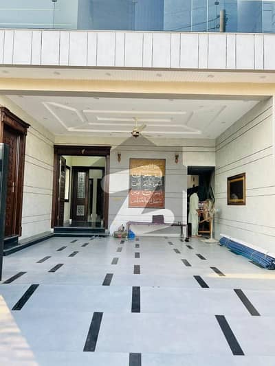 10 Marla Luxury Brand New House For Sale