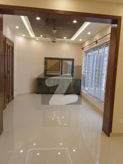 3200 Square Feet Brand New Upper Portion
